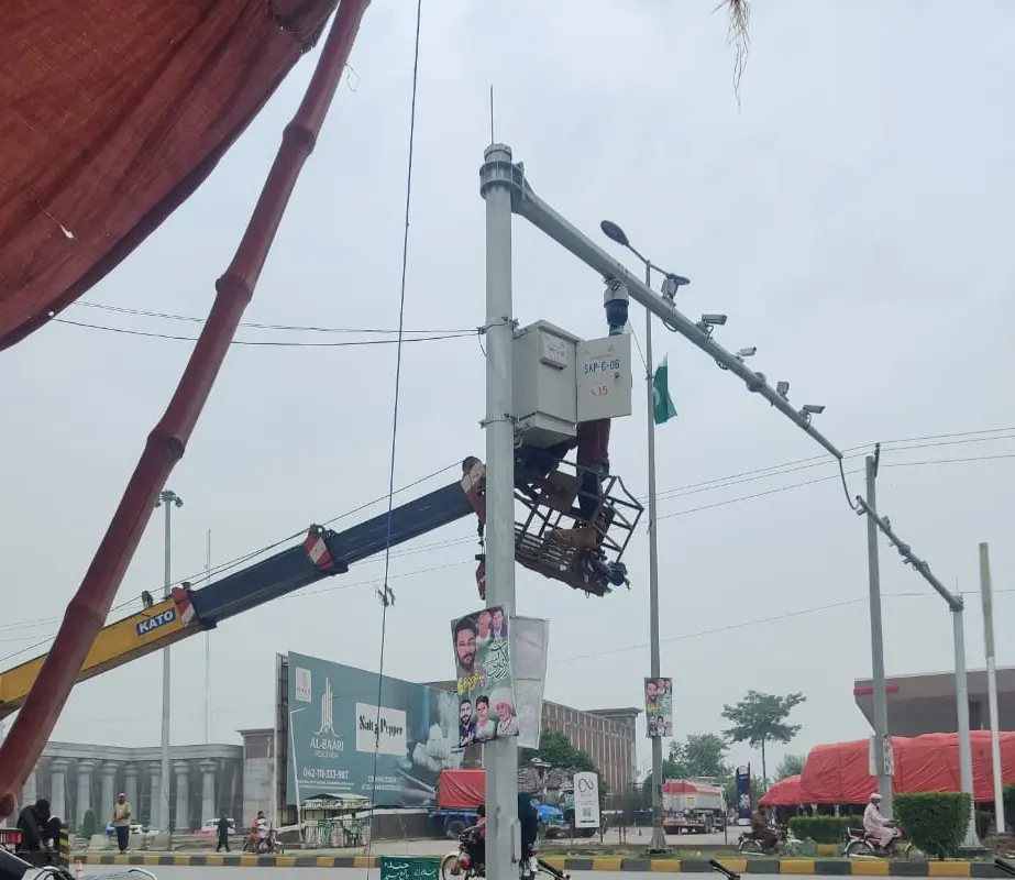 Smart Vehicle Image 2